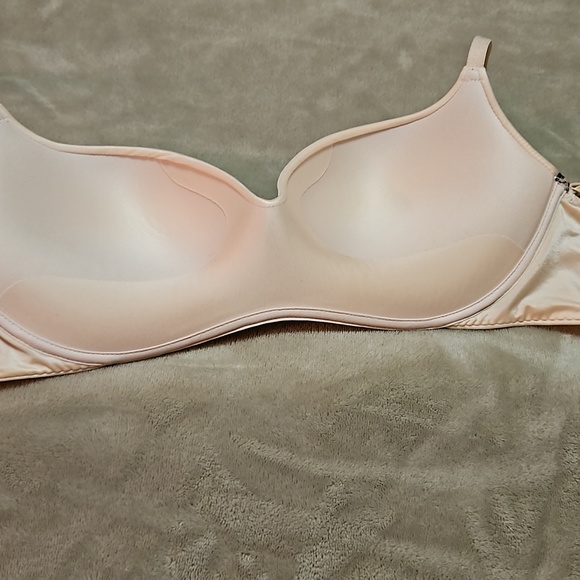 Victoria's secret bra - Picture 3 of 3